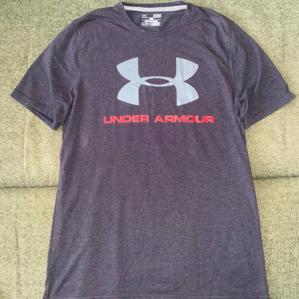 Under Armour T-shirt new original